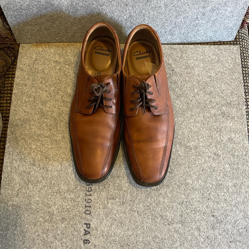 Clarks Men's Brown Leather Derbys